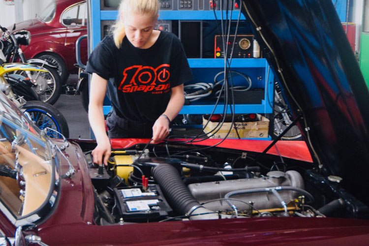 Wartung & Reparatur Wartung & Reparatur